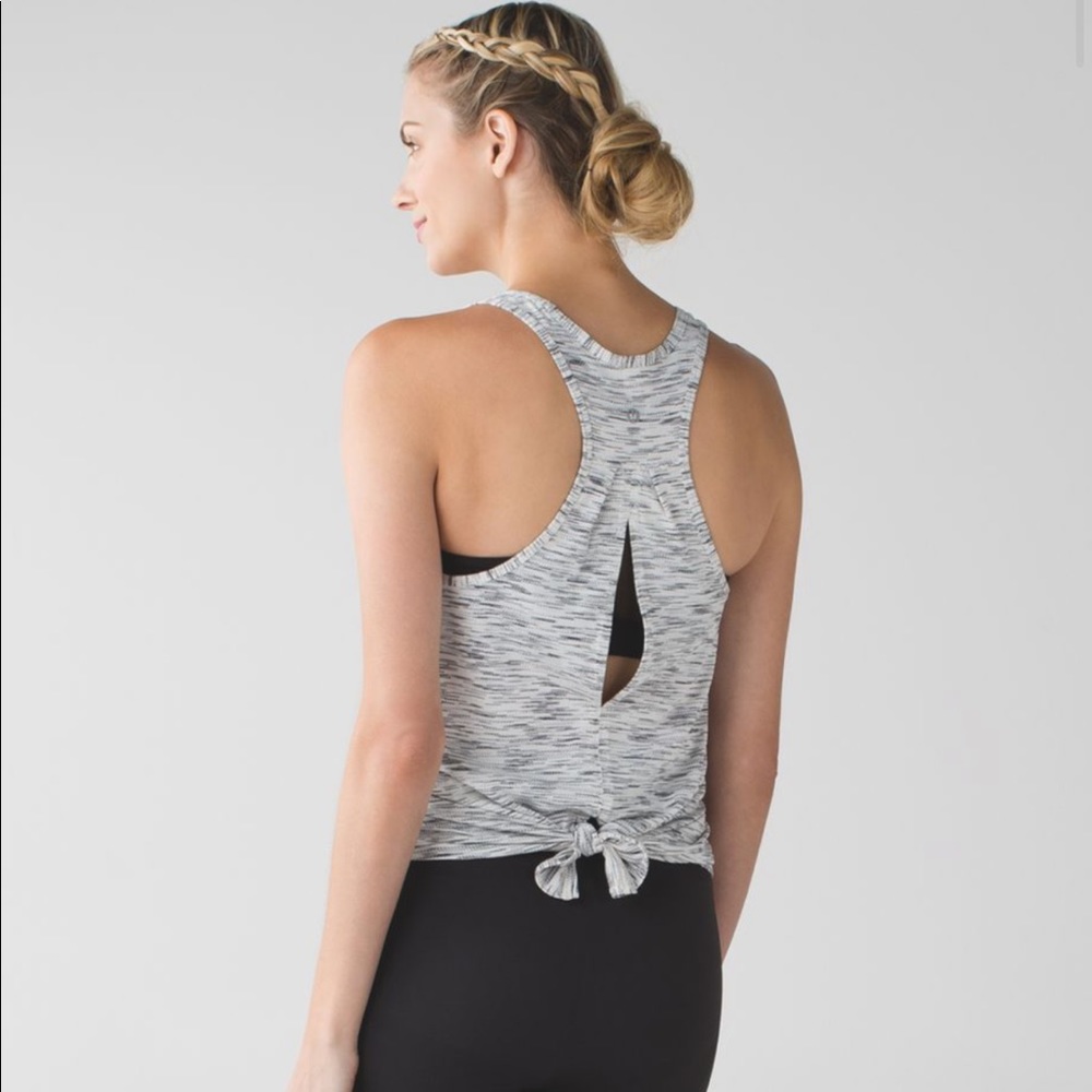 Lululemon Salute the Sun Tank Size 4